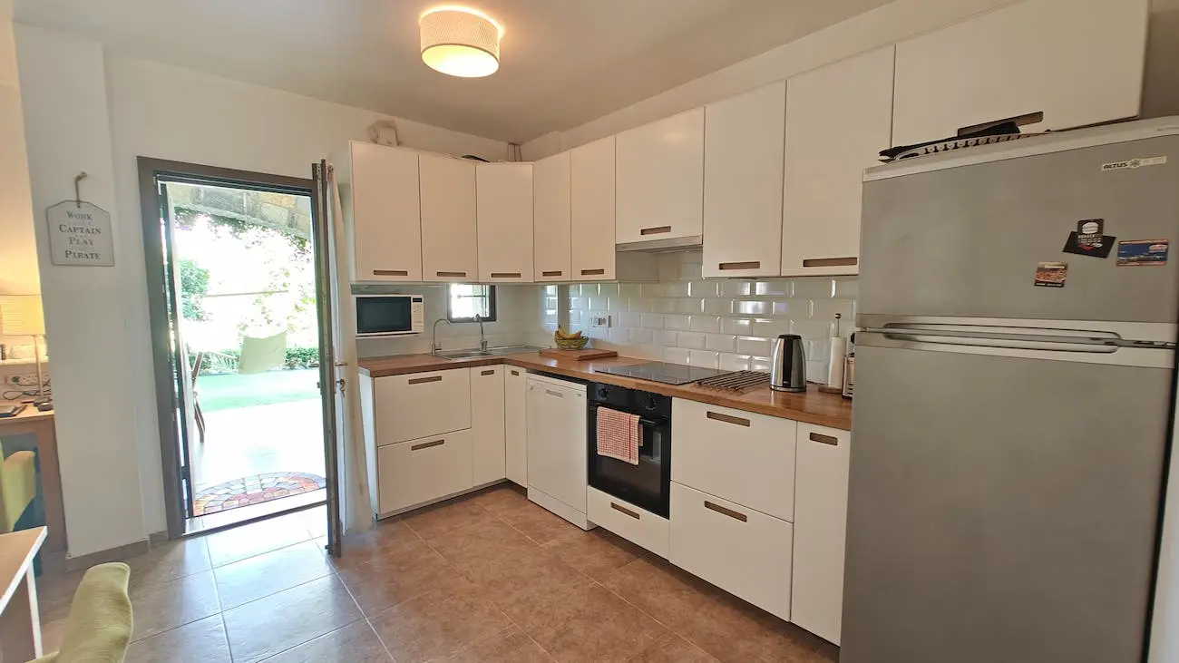 Fitted kitchen